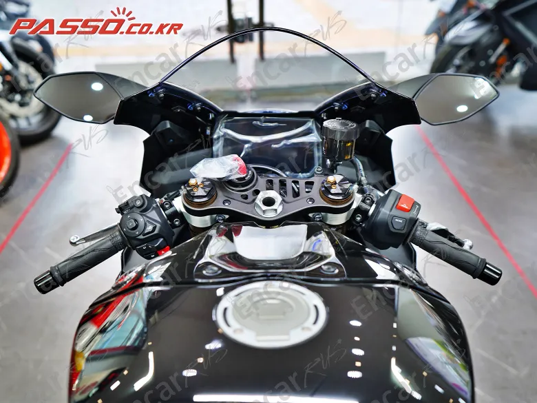 Yamaha Yzf R9 - фото 3