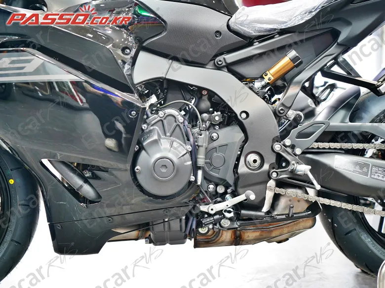 Yamaha Yzf R9 - фото 4