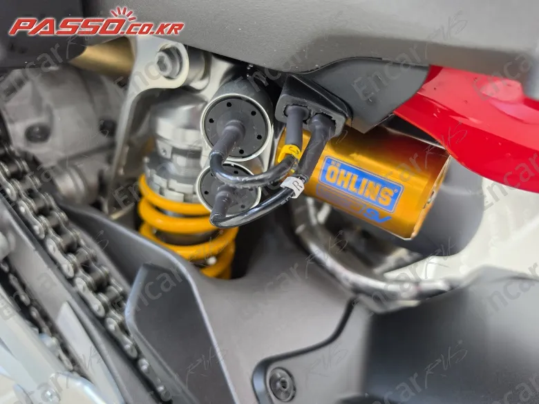 Ducati Panigale V4 S - фото 6