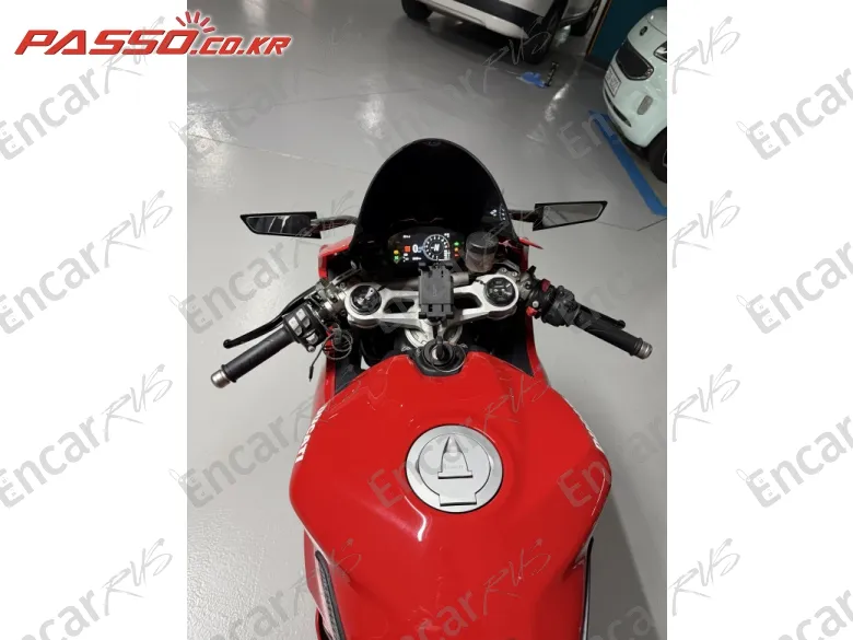Ducati Panigale V2 - фото 3