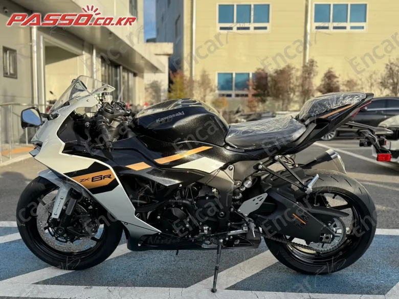 Kawasaki Zx 6 R - фото 1