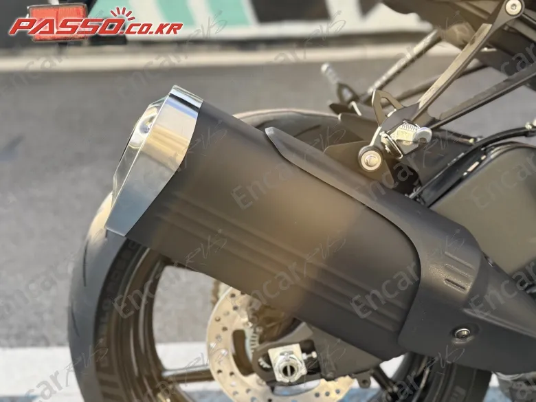 Kawasaki Zx 6 R - фото 6