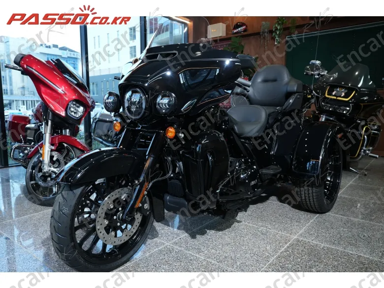 Harley-Davidson Flhtcutg Tri Glide Ultra Classic - фото 0