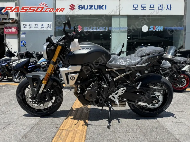 Suzuki Gsx 8 T - фото 1
