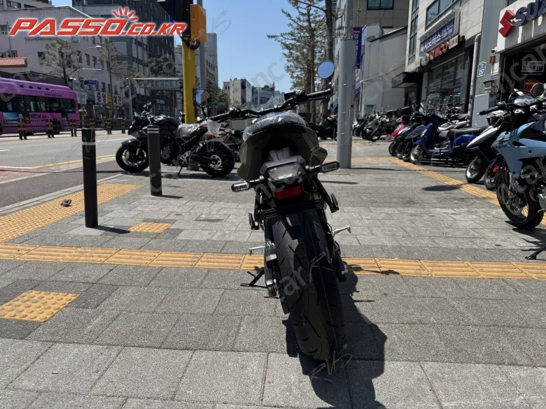Suzuki Gsx 8 T - фото 2