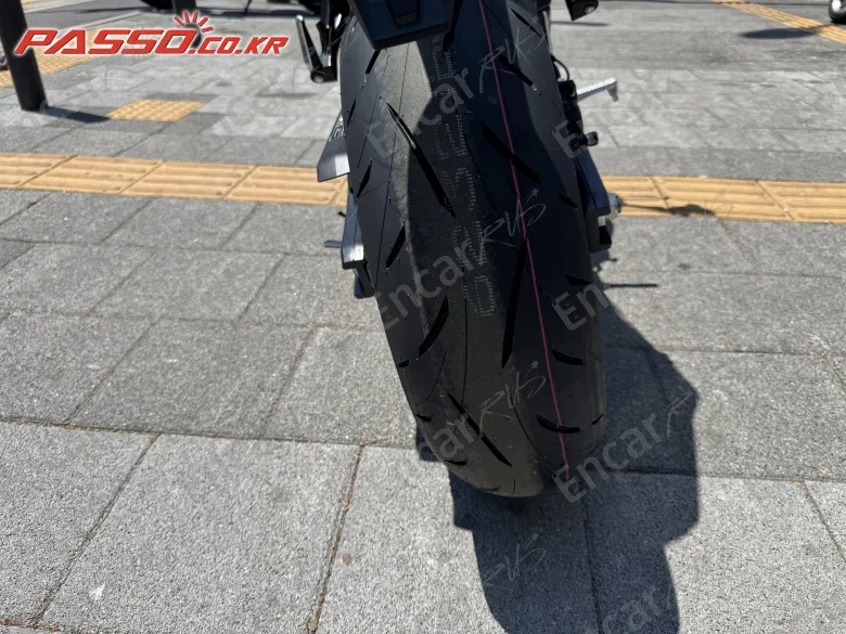 Suzuki Gsx 8 T - фото 5