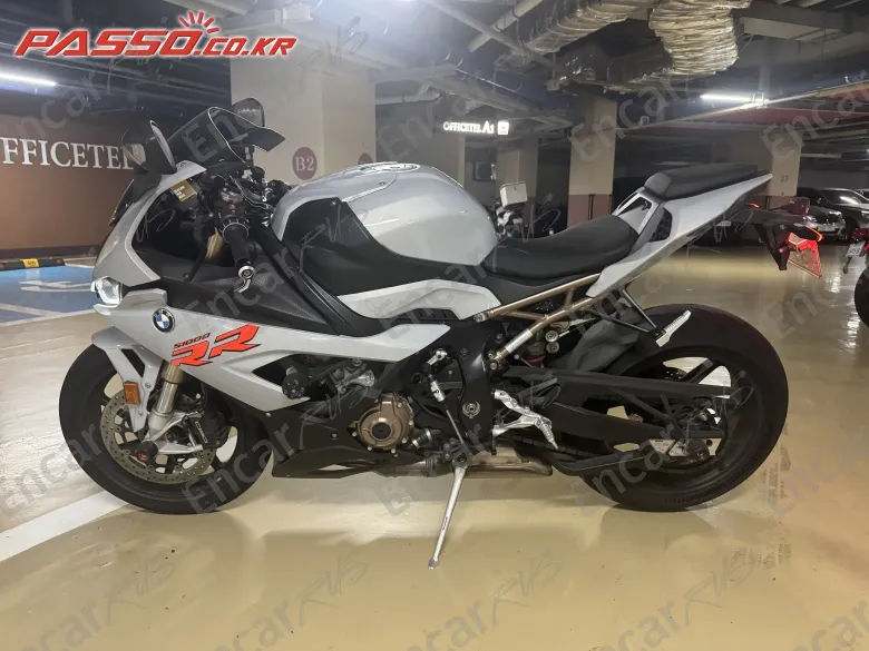 BMW S 1000 RR - фото 1