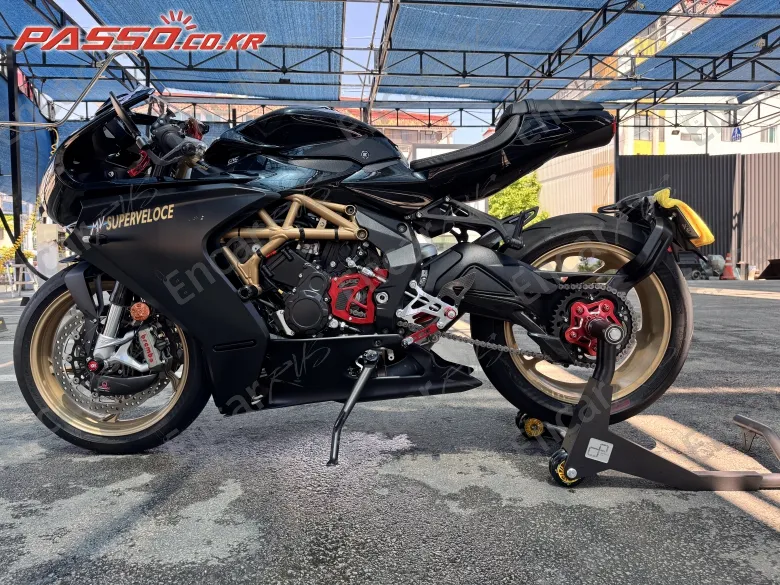 Mv Agusta Superveloce 800 - фото 1