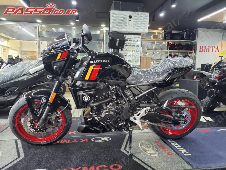 Suzuki Gsx 8 Tt - фото 1