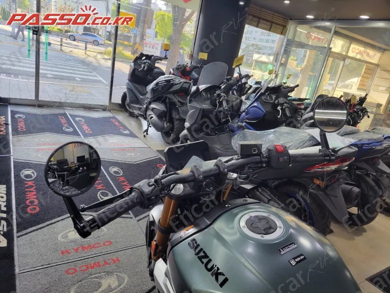 Suzuki Gsx 8 T - фото 3