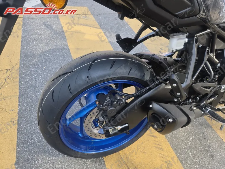 Suzuki Gsx S 1000 Gx - фото 6