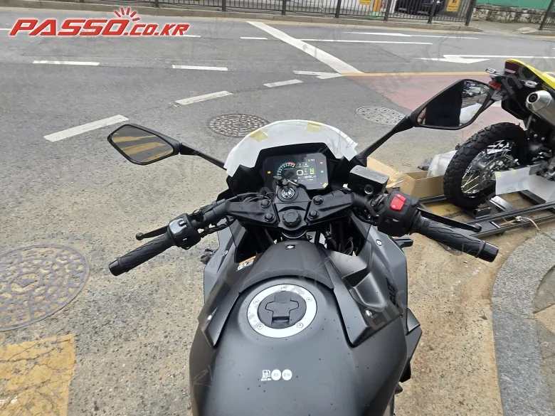Suzuki Gsx 8 R - фото 3