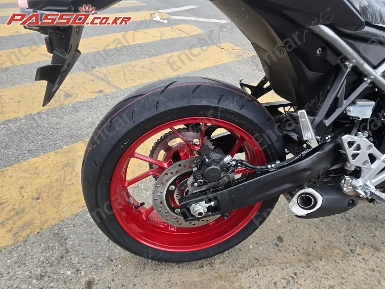 Suzuki Gsx 8 R - фото 5