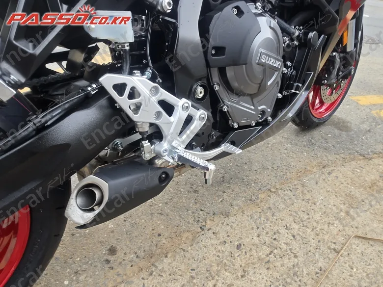 Suzuki Gsx 8 R - фото 6