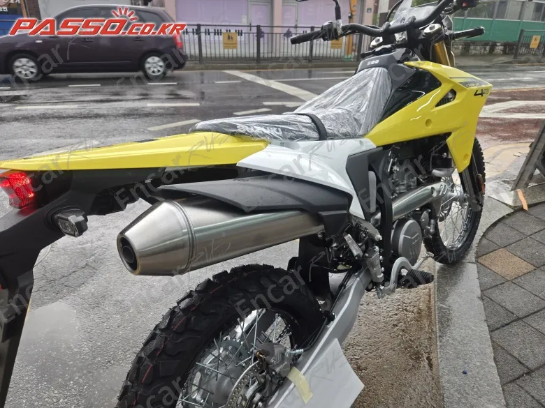 Suzuki Dr Z 4 S - фото 6