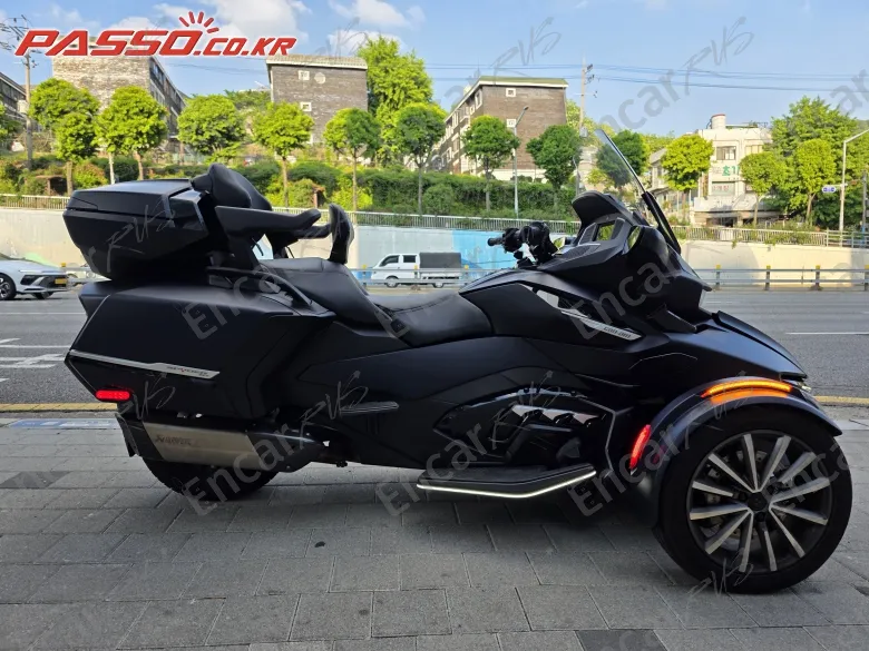 BRP CAN-AM SPYDER RT LIMITED - фото 0