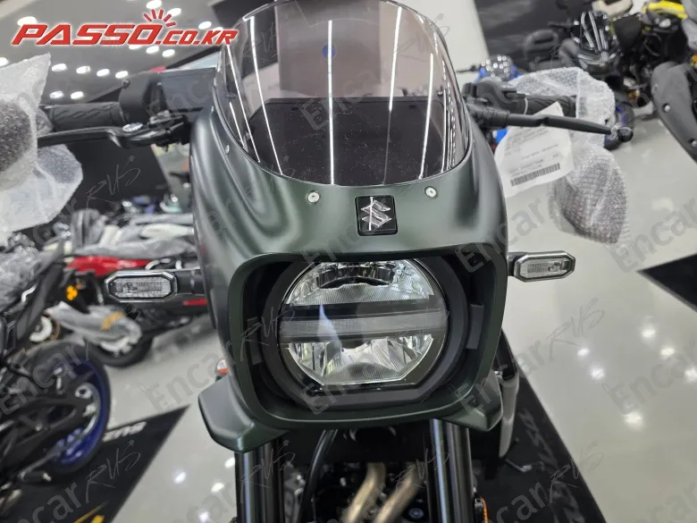 Suzuki Gsx 8 Tt - фото 3