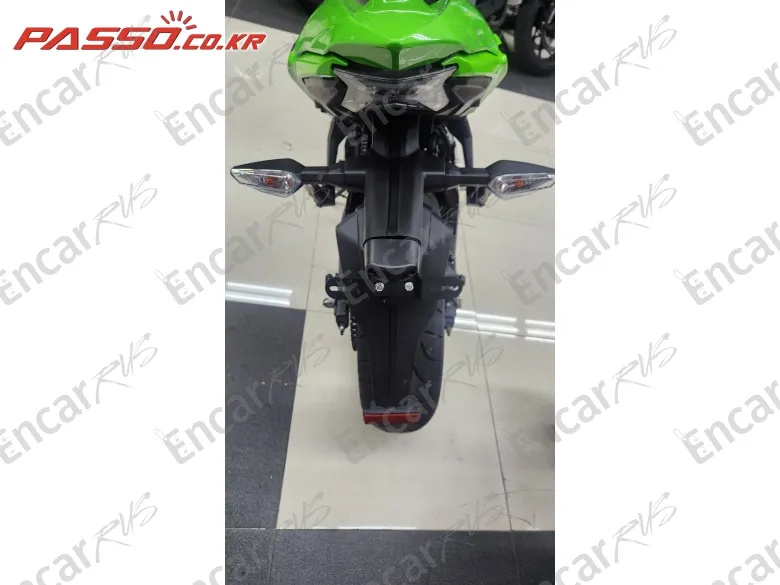 KAWASAKI ZX 650 R - фото 2