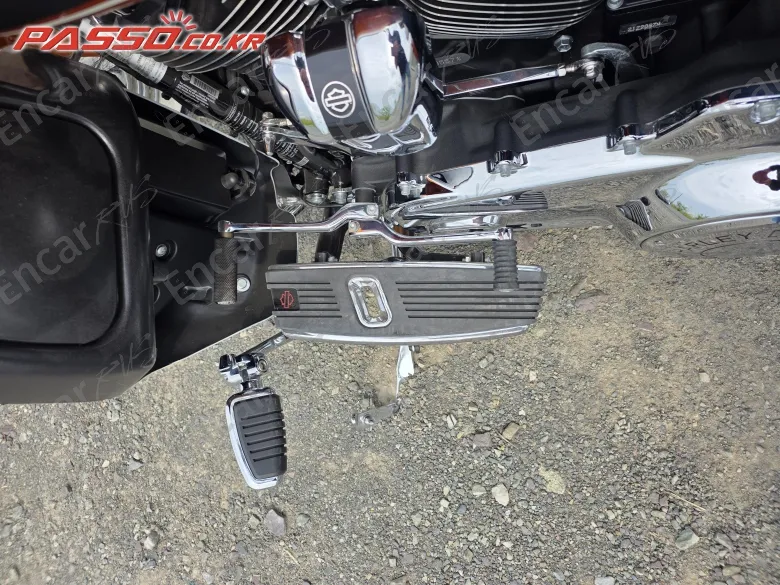 HARLEY-DAVIDSON ELECTRA GLIDE HIGHWAY KING - фото 6