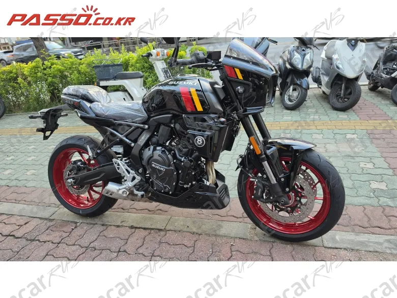 Suzuki Gsx 8 Tt - фото 0