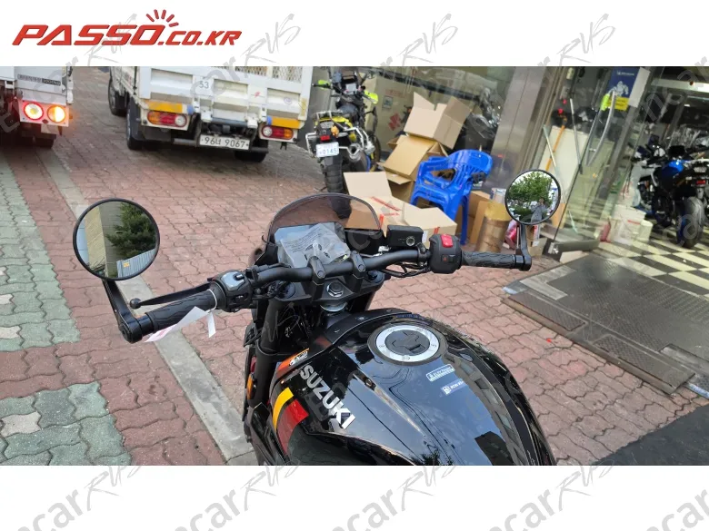 Suzuki Gsx 8 Tt - фото 3