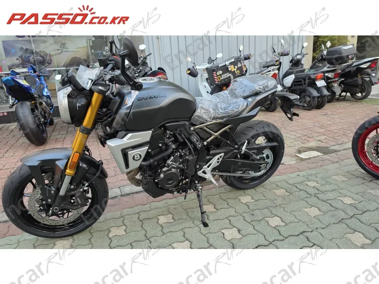 Suzuki Gsx 8 T - фото 1