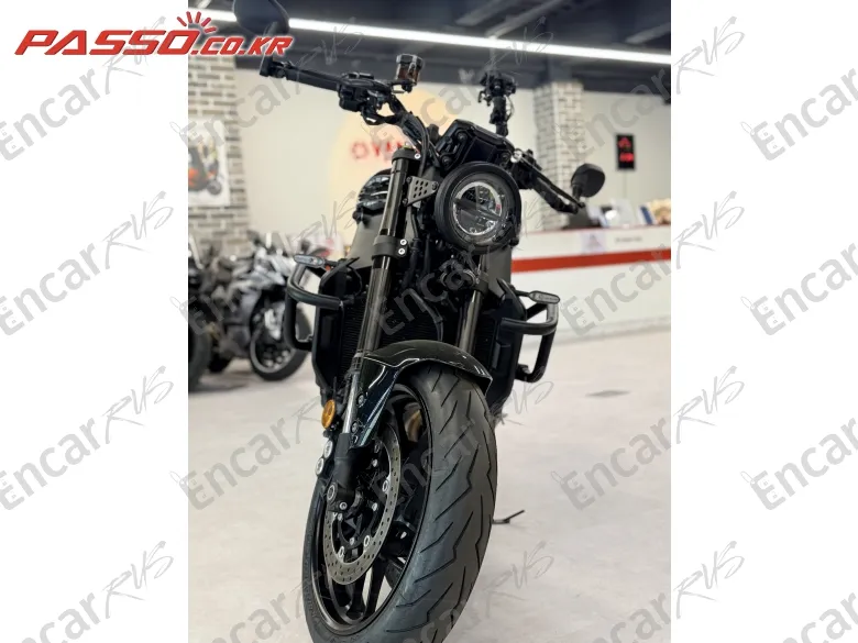 YAMAHA XSR 900 - фото 3