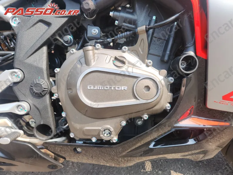 Kawasaki Zx 400 R - фото 4