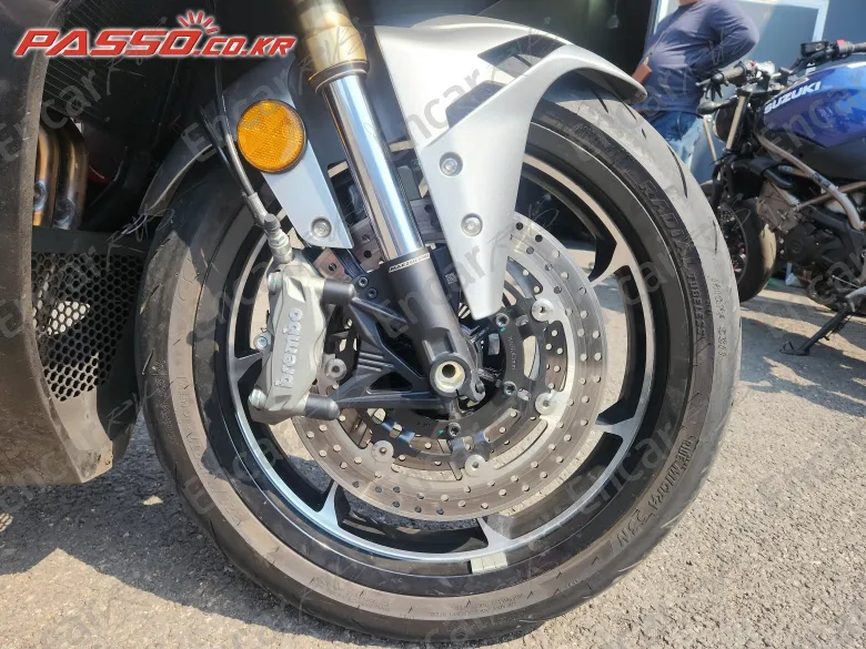 Kawasaki Zx 400 R - фото 5