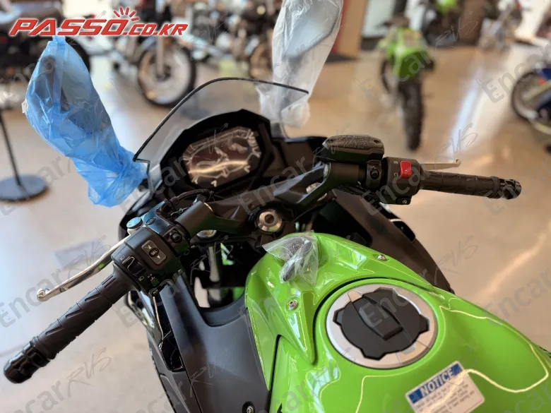 Kawasaki Ninja 650 Abs - фото 3