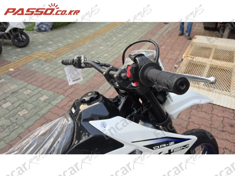 Suzuki Dr Z 4 Sm - фото 3