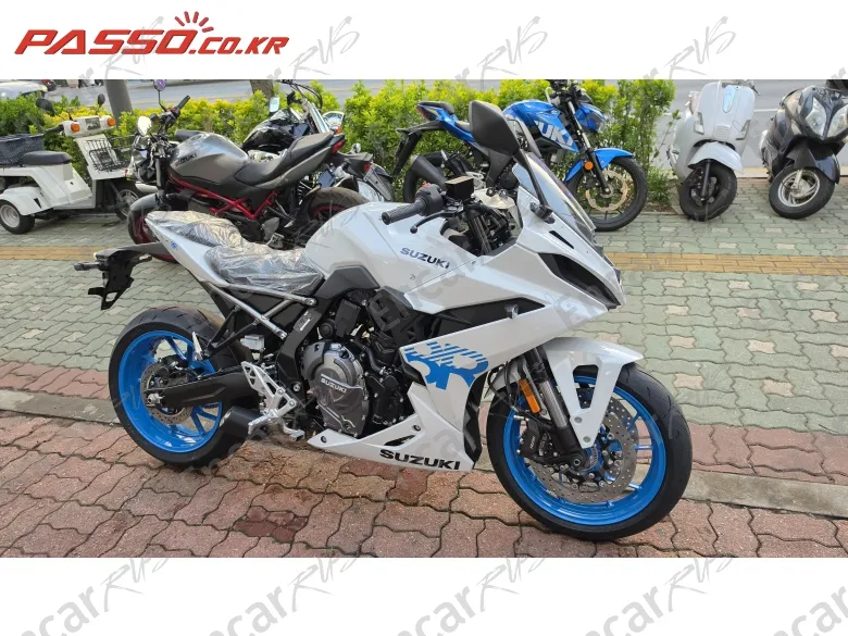 Suzuki Gsx 8 R - фото 0