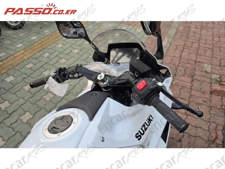 Suzuki Gsx 8 R - фото 3