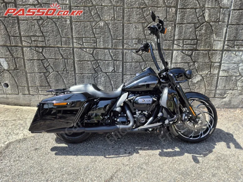 HARLEY-DAVIDSON ROAD KING SPECIAL - фото 0