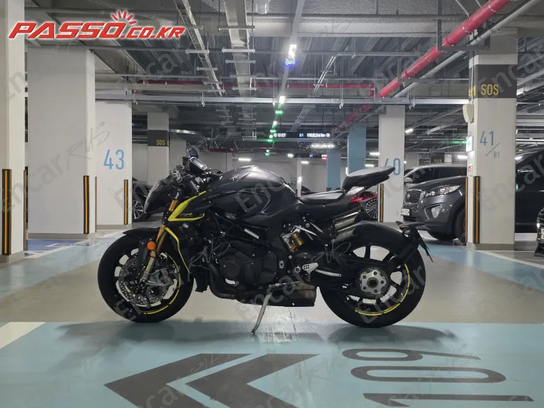 MV AGUSTA BRUTALE 1000 RR - фото 1