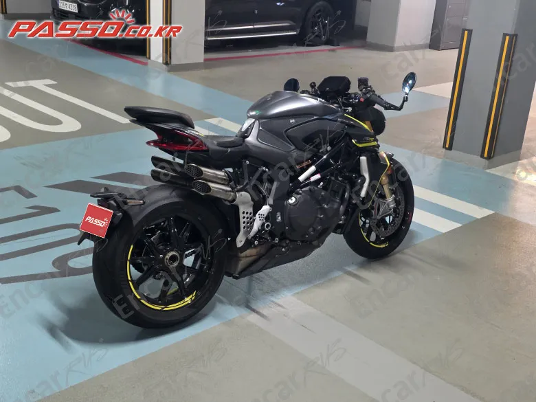 MV AGUSTA BRUTALE 1000 RR - фото 5