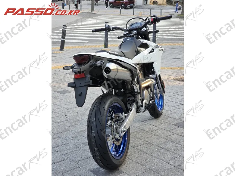 Suzuki Dr Z 4 Sm - фото 2