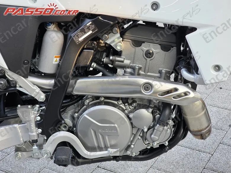Suzuki Dr Z 4 Sm - фото 4