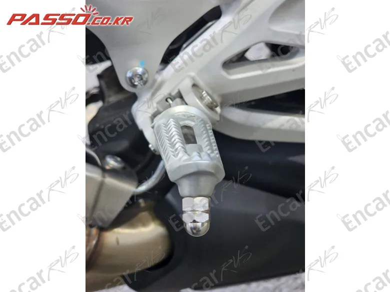 TRIUMPH SPEED TRIPLE 1200 RR - фото 6