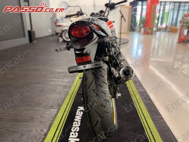 Kawasaki Z 900 Rs Se Abs - фото 2