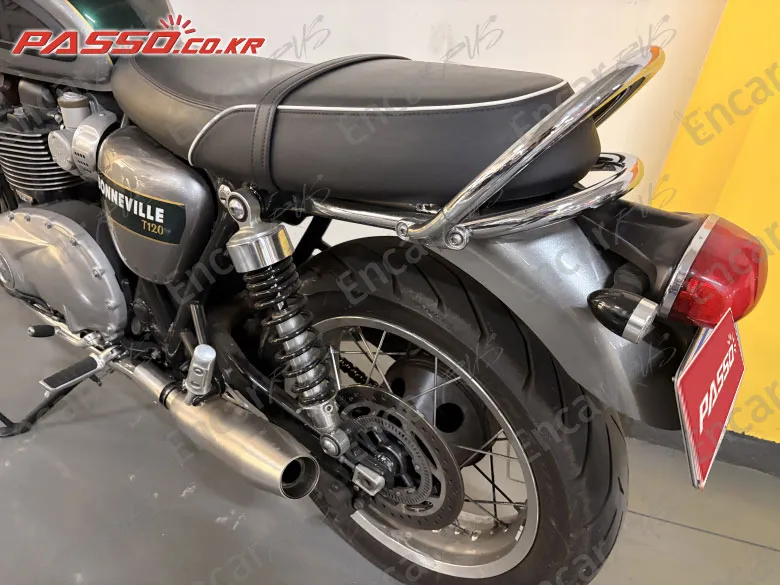 Triumph Bonneville T120 - фото 3