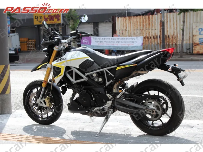 Aprilia Dorsoduro 750 - фото 4