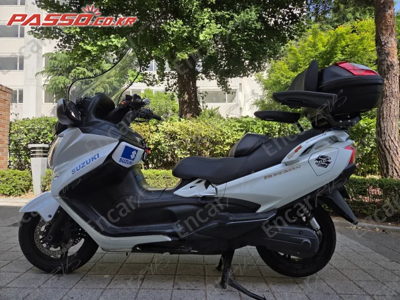 Suzuki Burgman 650 - фото 1