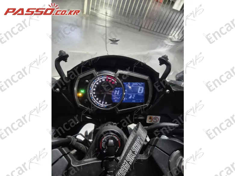Kawasaki Z 1000 Sx - фото 3