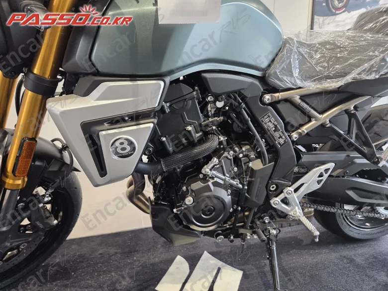 Suzuki Gsx 8 T - фото 4