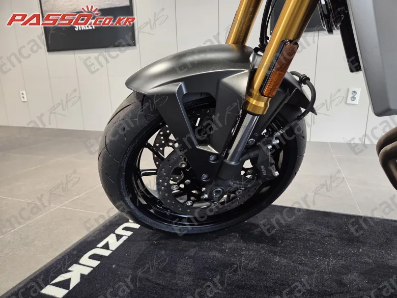 Suzuki Gsx 8 T - фото 5