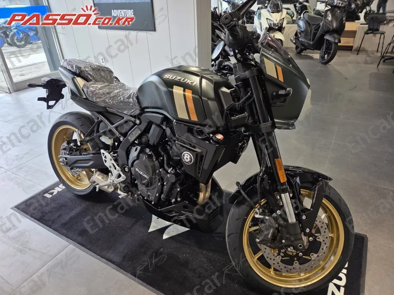 Suzuki Gsx 8 Tt - фото 0