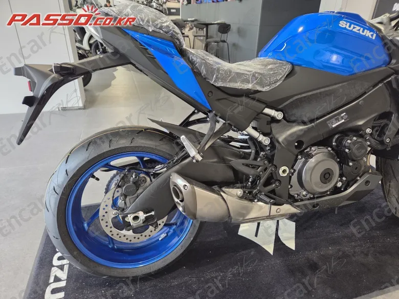 Suzuki Gsx S 1000 - фото 6