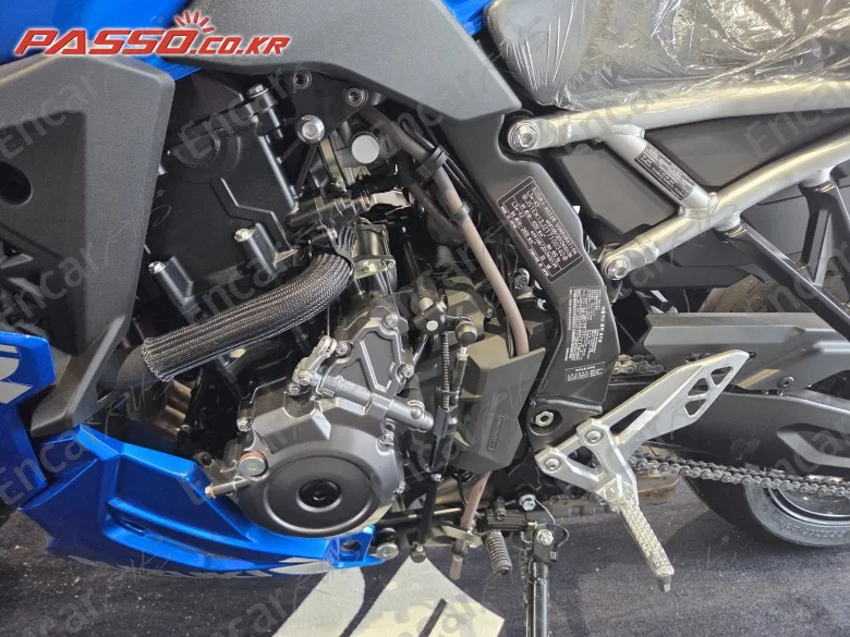Suzuki Gsx 8 R - фото 4
