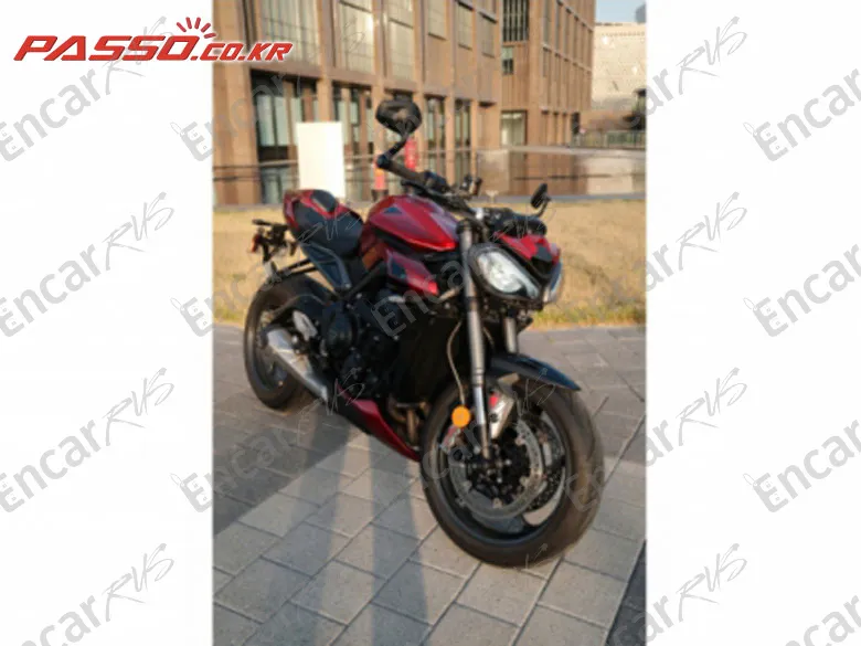 TRIUMPH STREET TRIPLE RS - фото 5